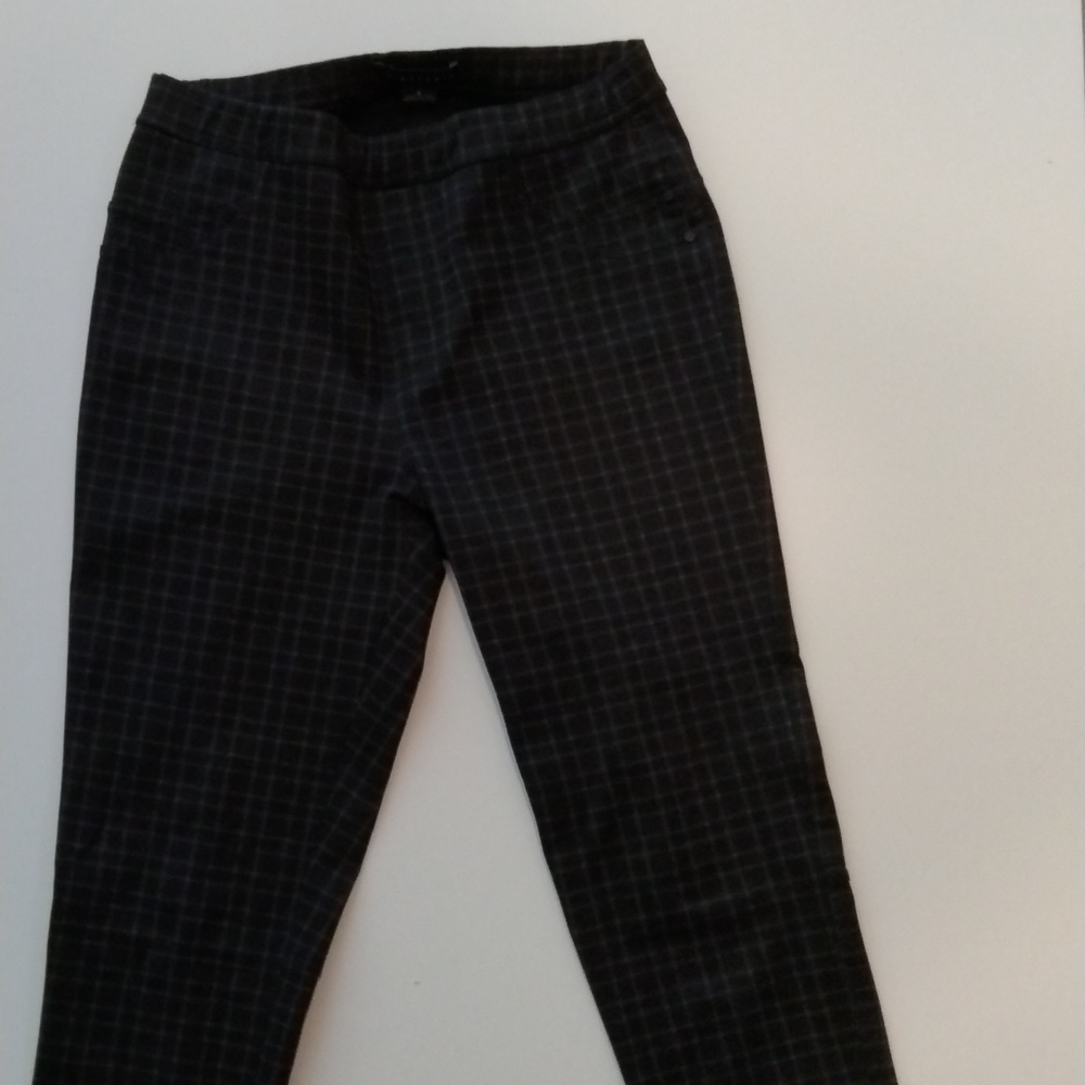 Woman pants dark gray and black plaid